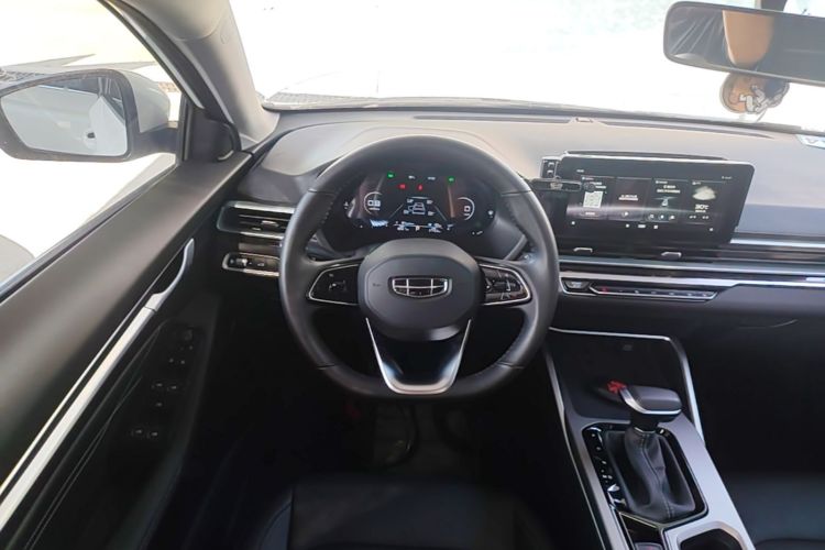 GEELY Emgrand 2022 #11 GEELY Emgrand 2022 car image #11