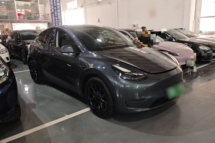 Tesla Model Y 2021 #4 Tesla Model Y 2021 car image #4