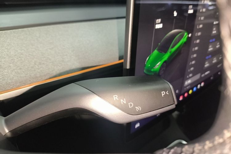 Tesla Model Y 2023 #14 Tesla Model Y 2023 car image #14