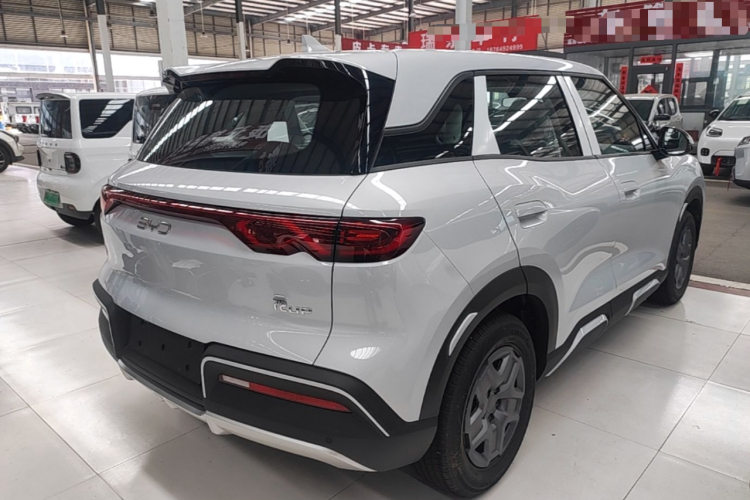 BYD YuanUP 2026 car image #5