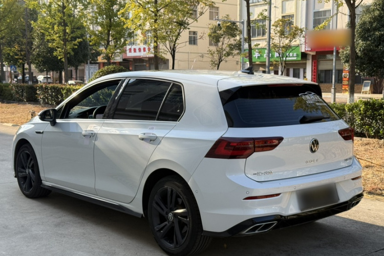 Volkswagen Golf 2022 car image #5