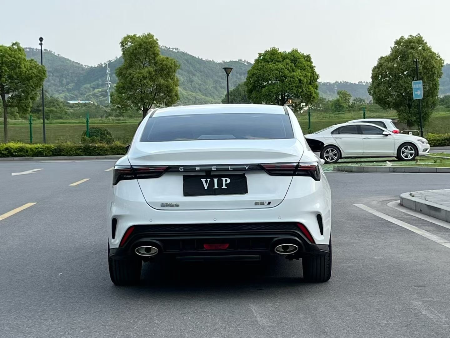 GEELY Binray 2025 car image #7