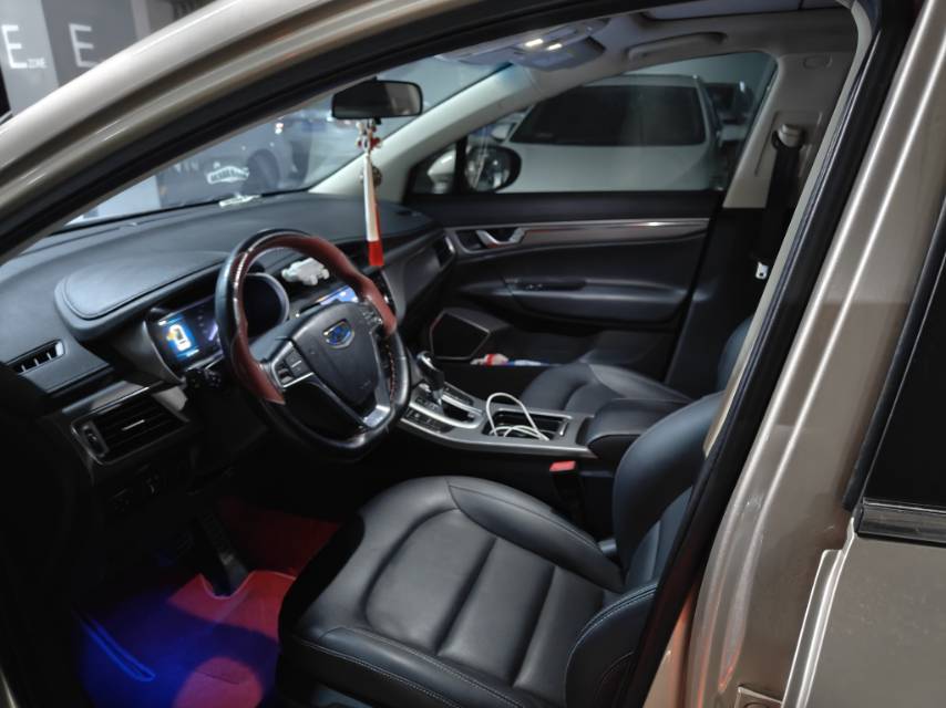 GEELY Emgrand GS 2018 car image #6