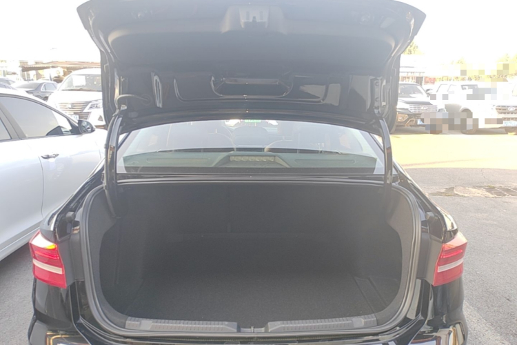Volkswagen Lavida 2018 car image #19