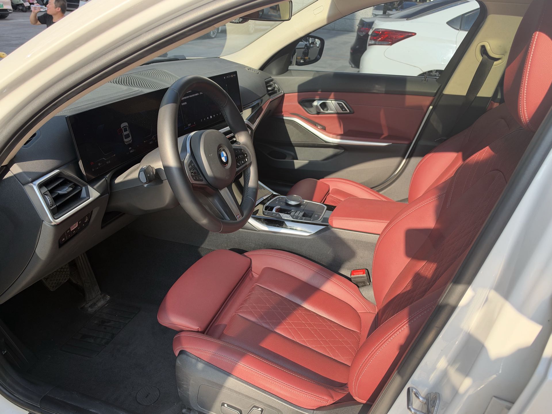 BMW 3 Series 2024 imagem de carro #4