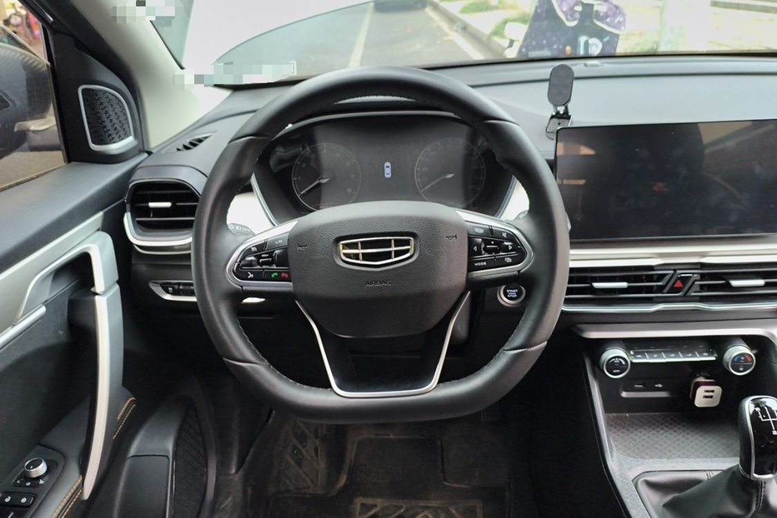 GEELY Coolray 2023 #22 GEELY Coolray 2023 car image #22
