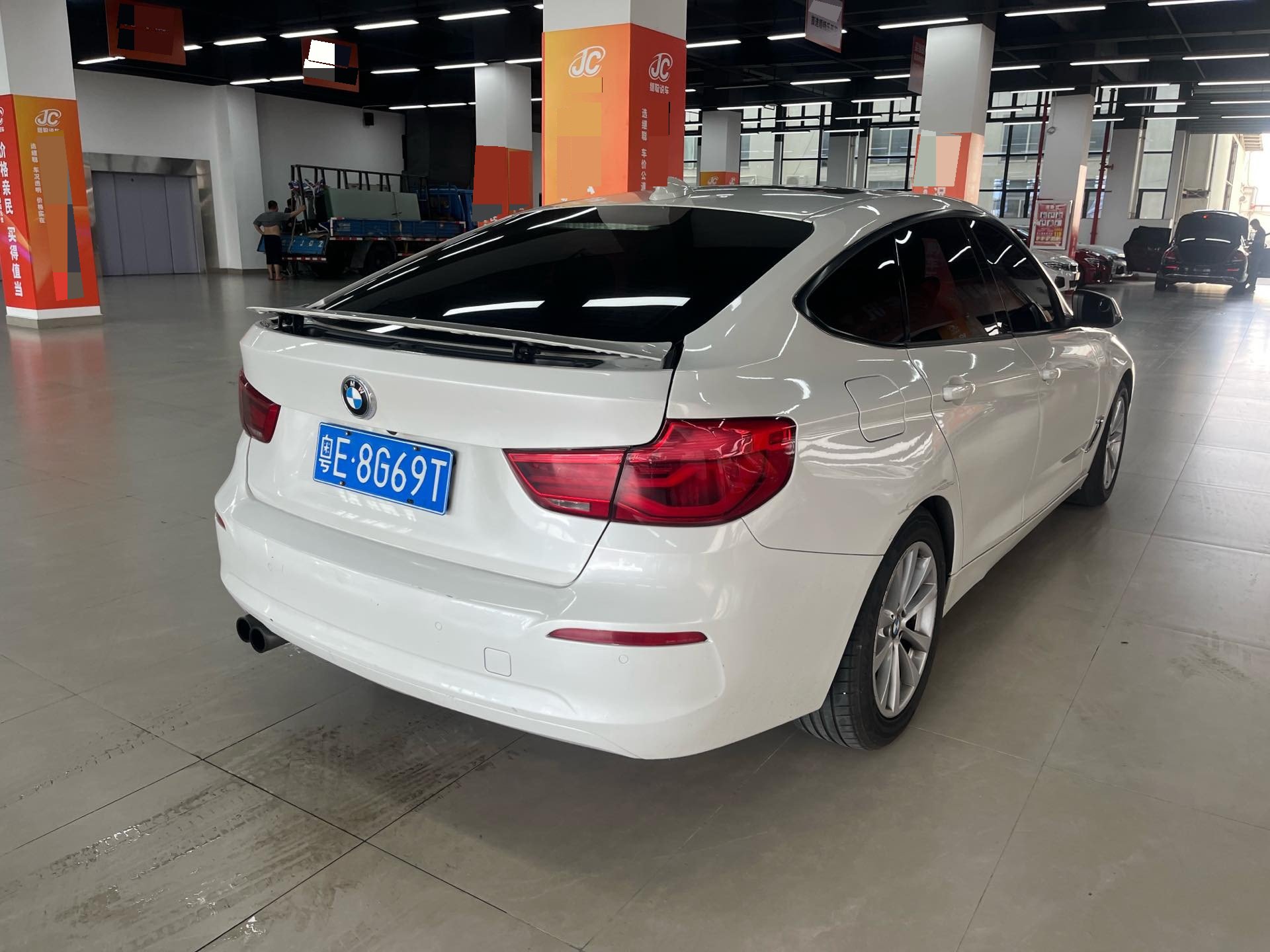 BMW 3 Series GT 2017 #5 BMW 3 Series GT 2017 car image #5