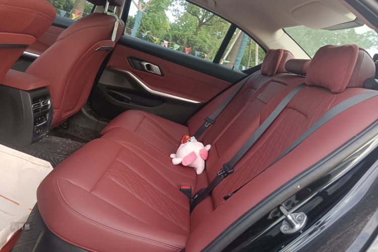 BMW 3 Series 2024 #19 BMW 3 Series 2024 immagine di auto #19