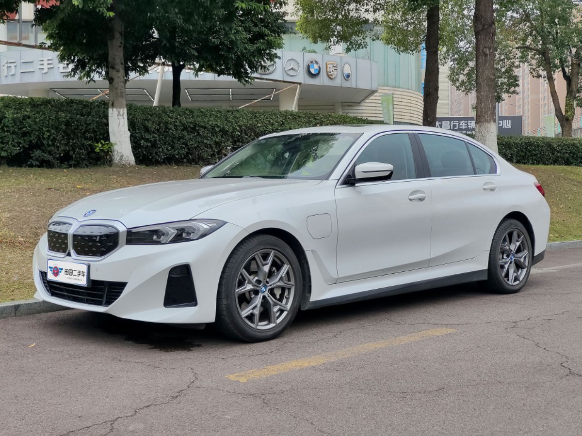 BMW i3 2022 car image 