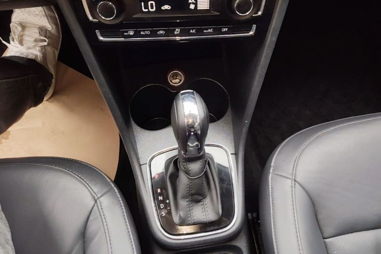 Volkswagen Polo 2016 #14 Volkswagen Polo 2016 car image #14