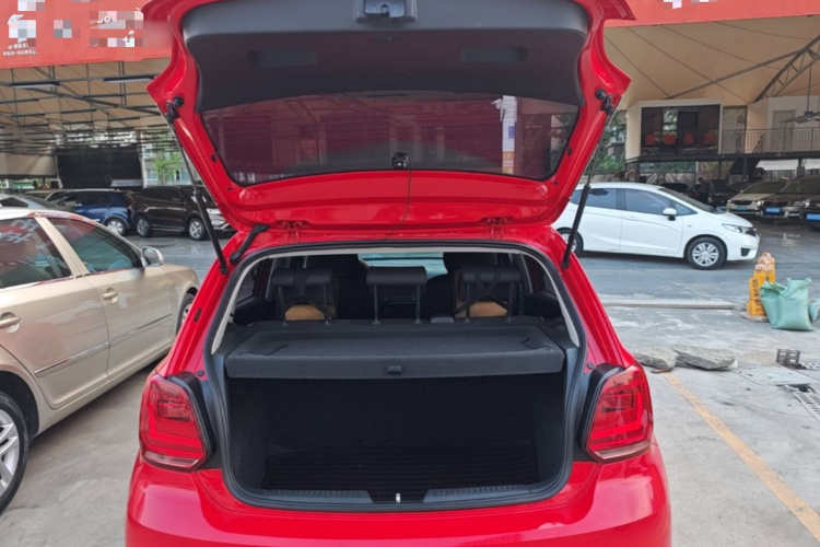 Volkswagen Polo 2015 #19 Volkswagen Polo 2015 car image #19