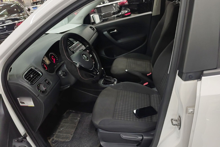 Volkswagen Polo 2019 #19 Volkswagen Polo 2019 car image #19