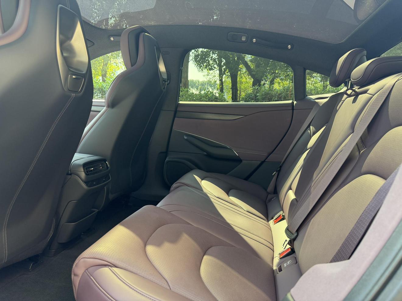 2025 car image #7