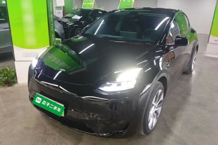 Tesla Model Y 2023 #2 Tesla Model Y 2023 car image #2