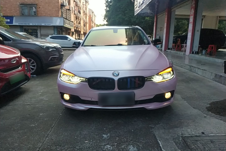 BMW 3 Series 2018 #3 BMW 3 Series 2018 car image #3