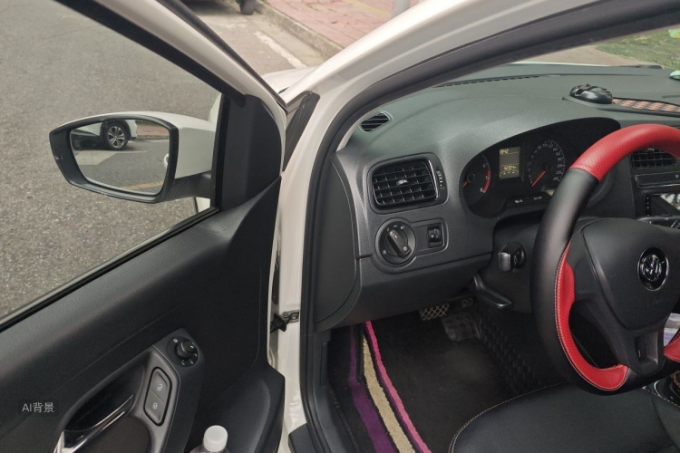 Volkswagen Polo 2018 car image #18