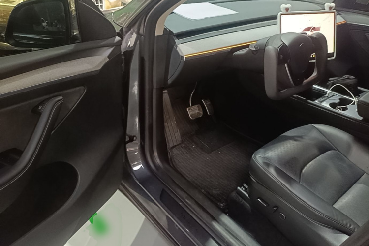 Tesla Model Y 2023 #16 Tesla Model Y 2023 immagine di auto #16