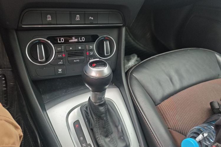 Audi Q3 2016 #14 Audi Q3 2016 car image #14