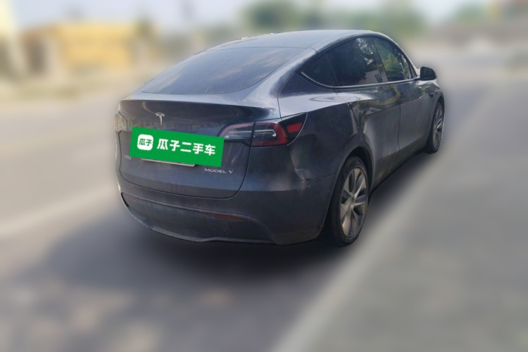 Tesla Model Y 2022 car image #5
