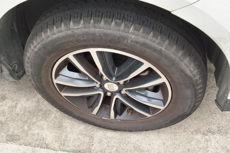 GEELY Vision X6 2018 immagine di auto #9