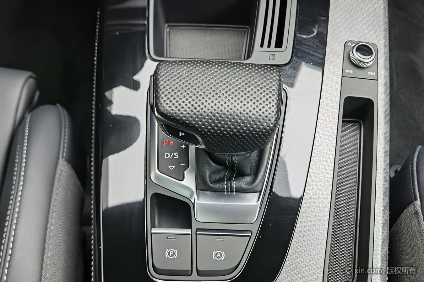 Audi Q5L 2024 #14 Audi Q5L 2024 car image #14