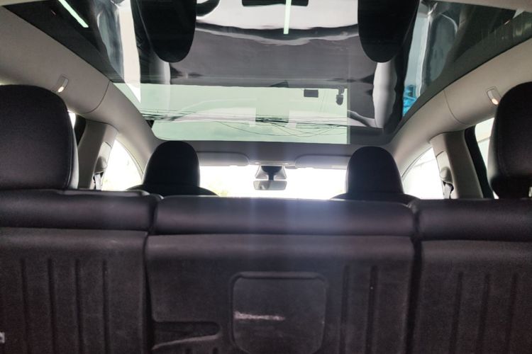 Tesla Model Y 2023 #18 Tesla Model Y 2023 car image #18