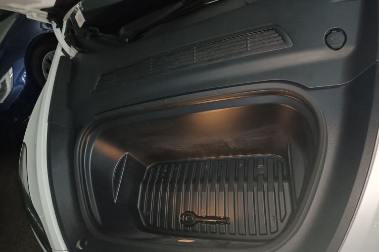 Tesla Model Y 2024 #22 Tesla Model Y 2024 car image #22