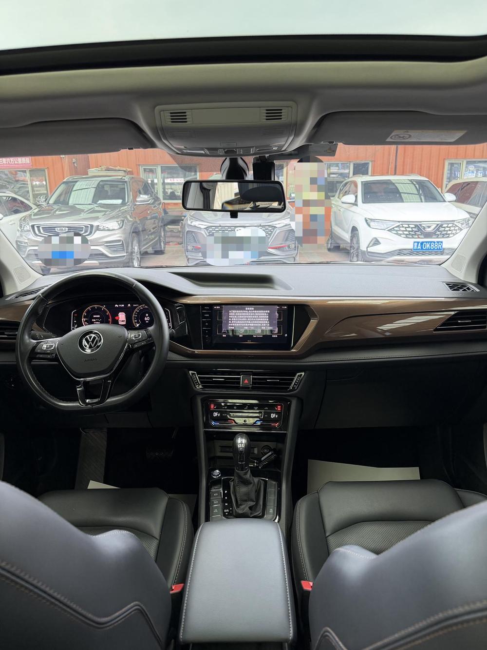 Volkswagen Tharu 2022 car image #14
