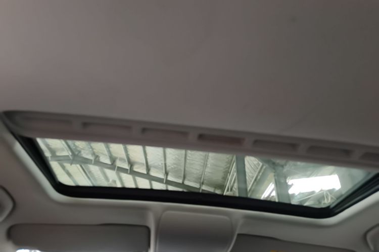 Volkswagen Polo 2017 car image #20