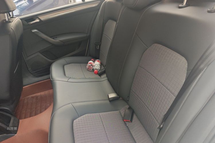 Volkswagen Santana 2017 car image #19