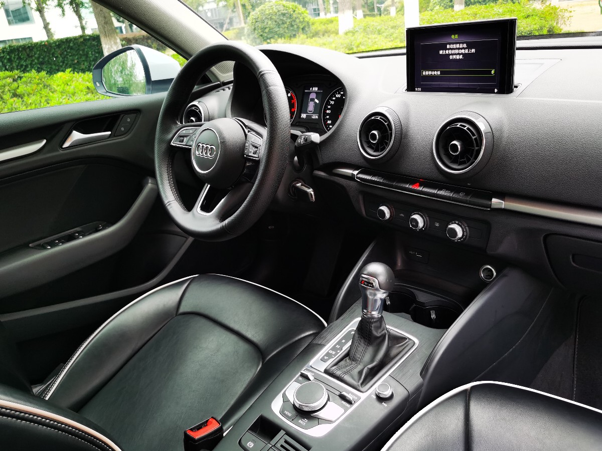 Audi A3 2019 car image #9