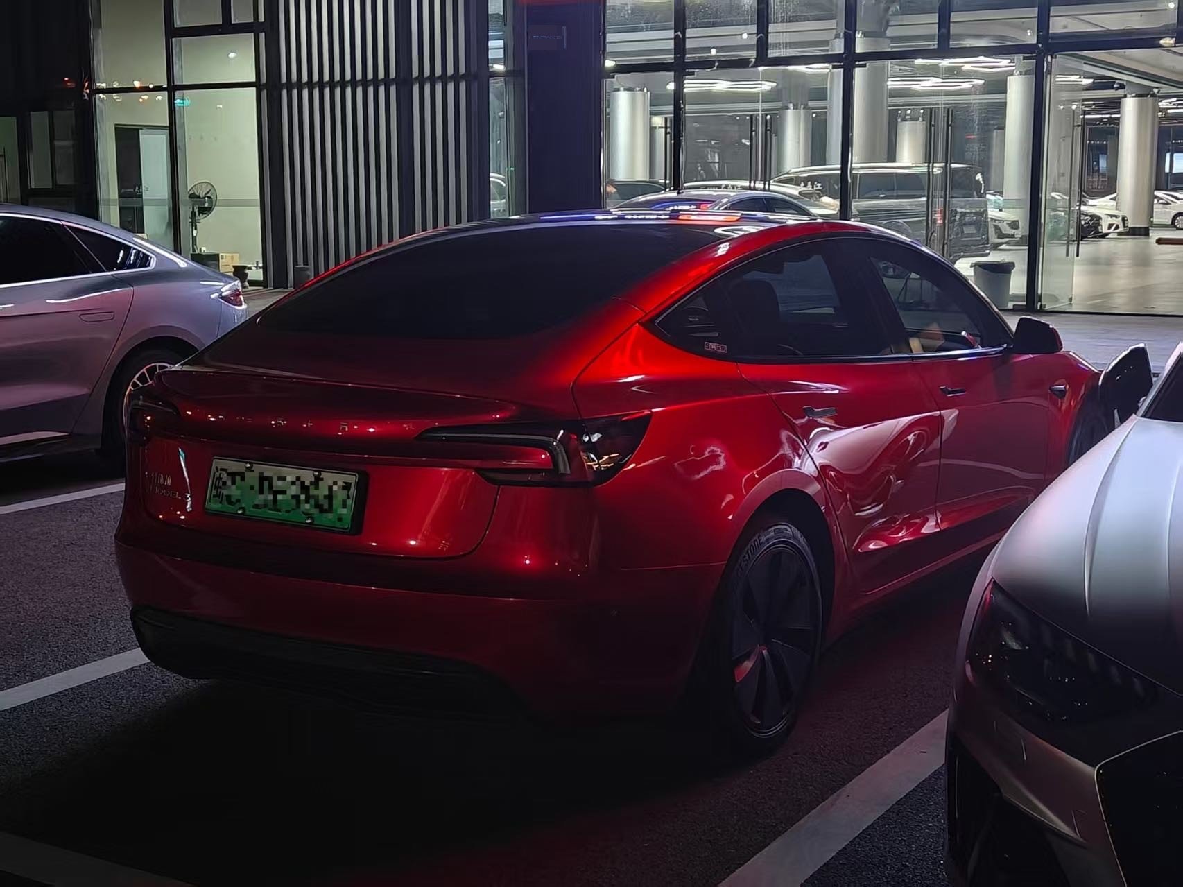 Tesla Model 3 2025 صورة سيارة #3