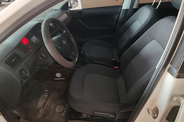 Volkswagen Santana 2019 صورة سيارة #15