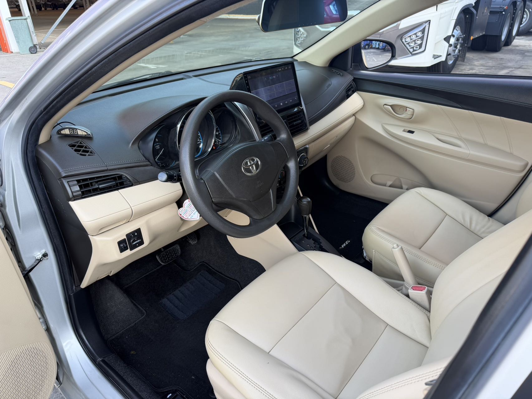 Toyota Vios 2015 صورة سيارة #2