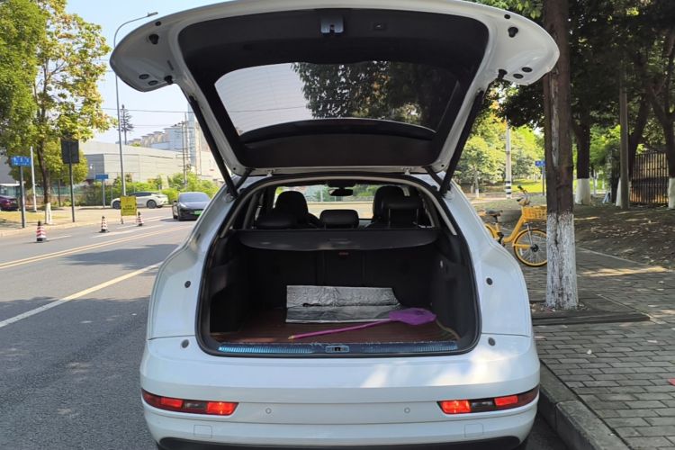 Audi Q3 2018 #19 Audi Q3 2018 car image #19