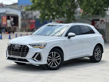 Audi Q3 2021 immagine di auto 