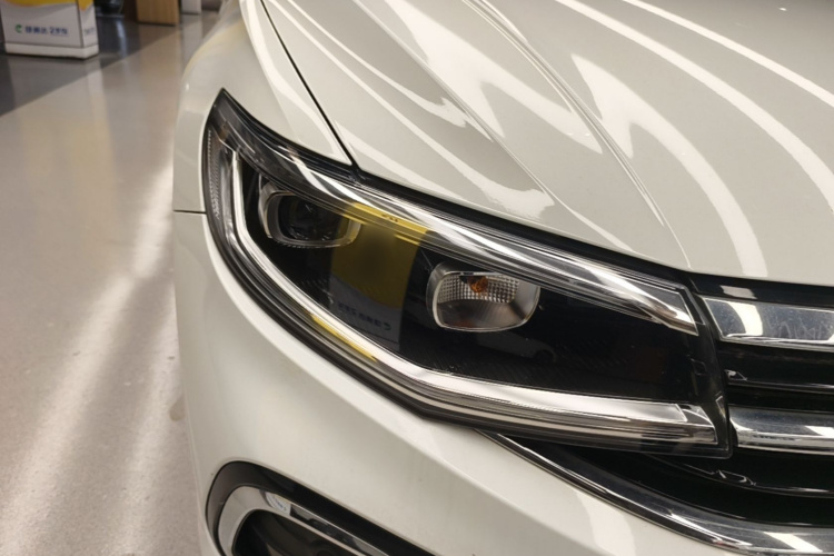 Volkswagen Bora 2023 car image #8