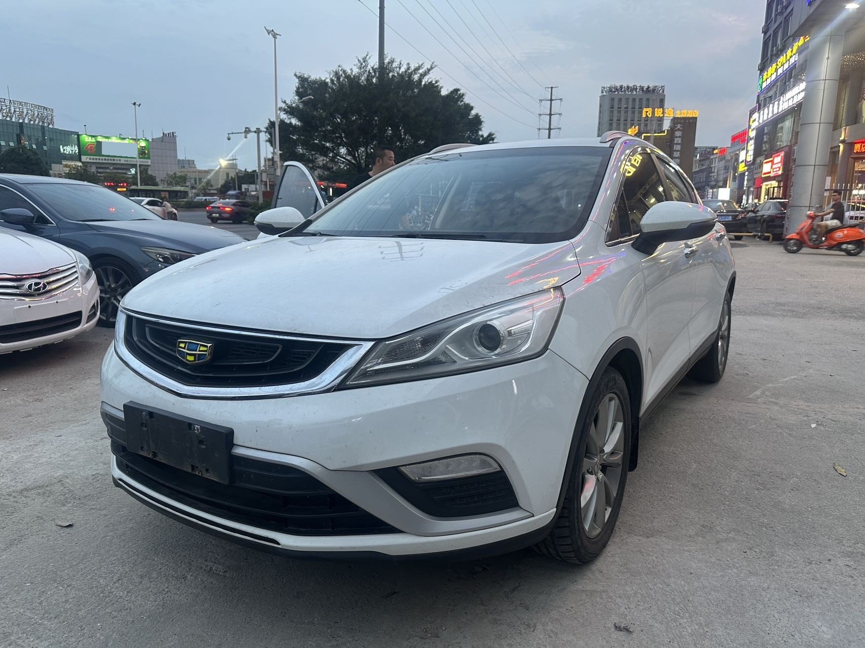 GEELY Emgrand GS 2016 GEELY Emgrand GS 2016 car image