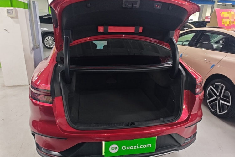 BYD Han 2023 immagine di auto #19