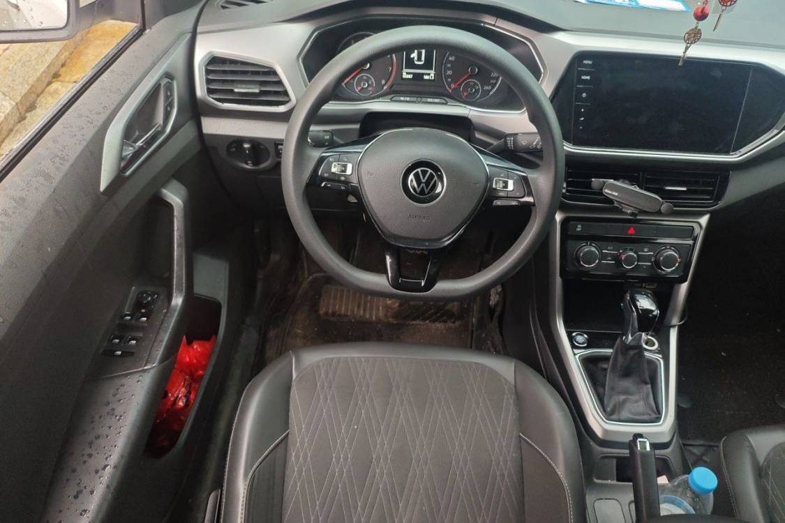 Volkswagen T-Cross 2021 car image #22