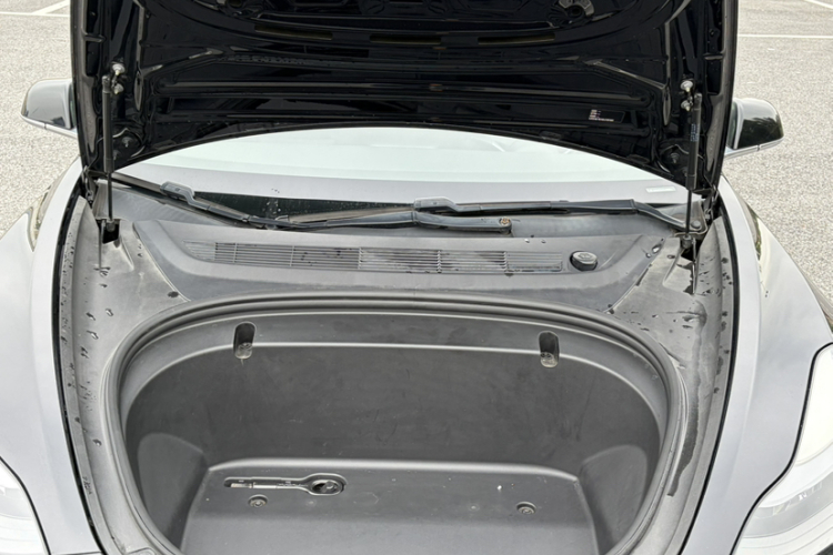 Tesla Model 3 2020 imagem de carro #18