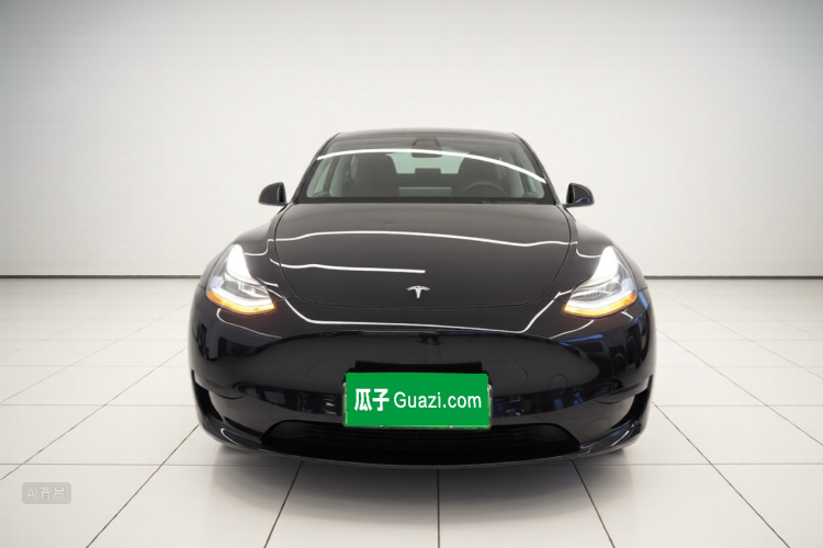 Tesla Model Y 2023 #3 Tesla Model Y 2023 car image #3