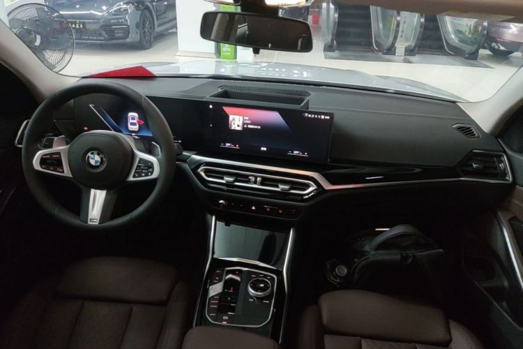 BMW 3 Series 2023 car image #10