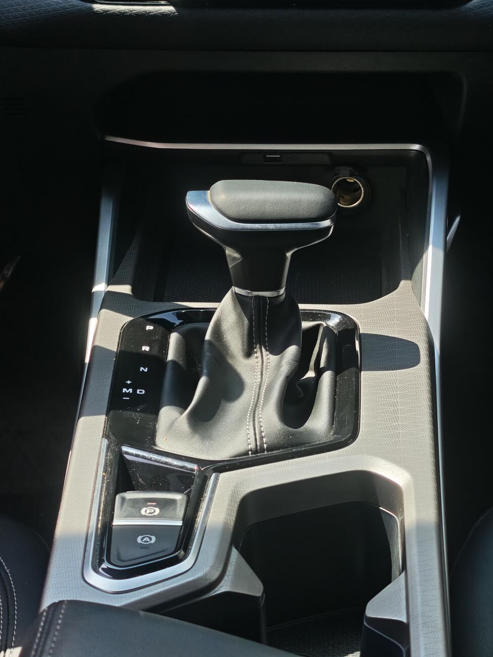 GEELY Emgrand 2025 #8 GEELY Emgrand 2025 car image #8