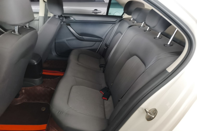 Volkswagen Santana 2018 car image #17