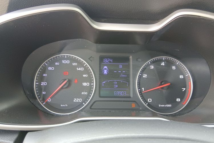 MG ZS 2020 car image #16