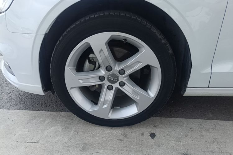 Audi A3 2019 car image #6