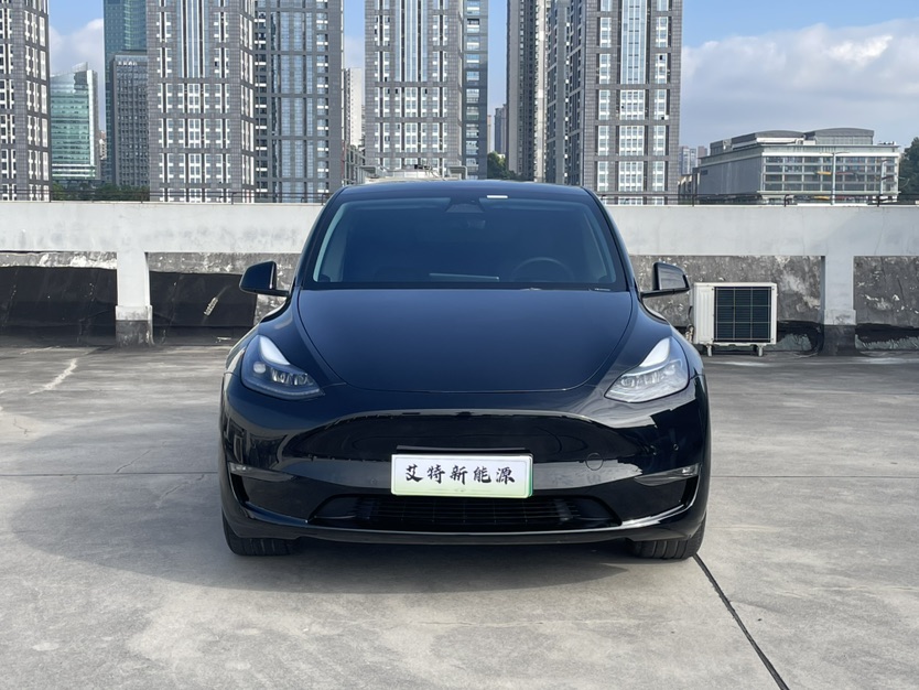 Tesla Model Y 2024 #2 Tesla Model Y 2024 car image #2
