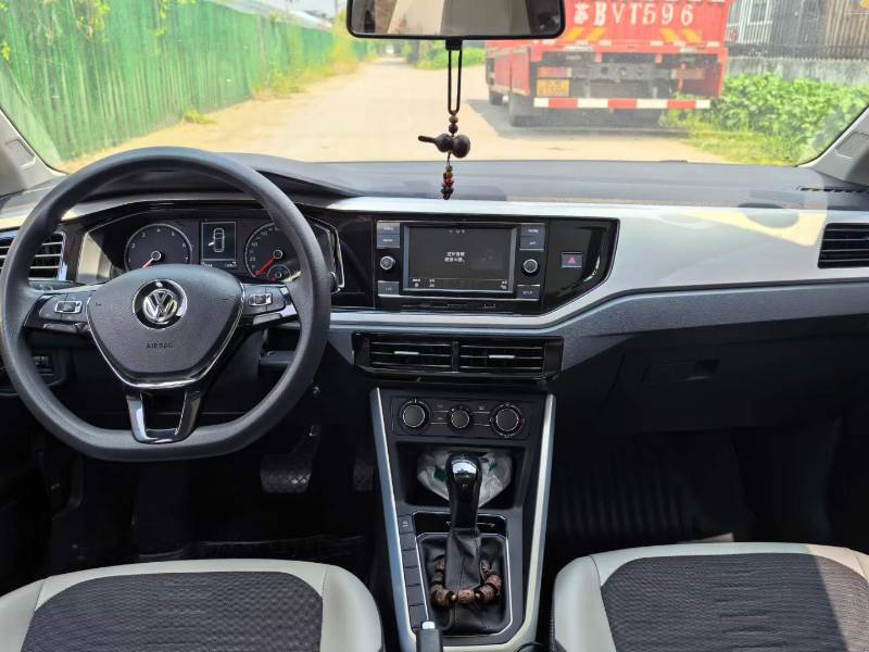 Volkswagen Polo 2021 car image #5