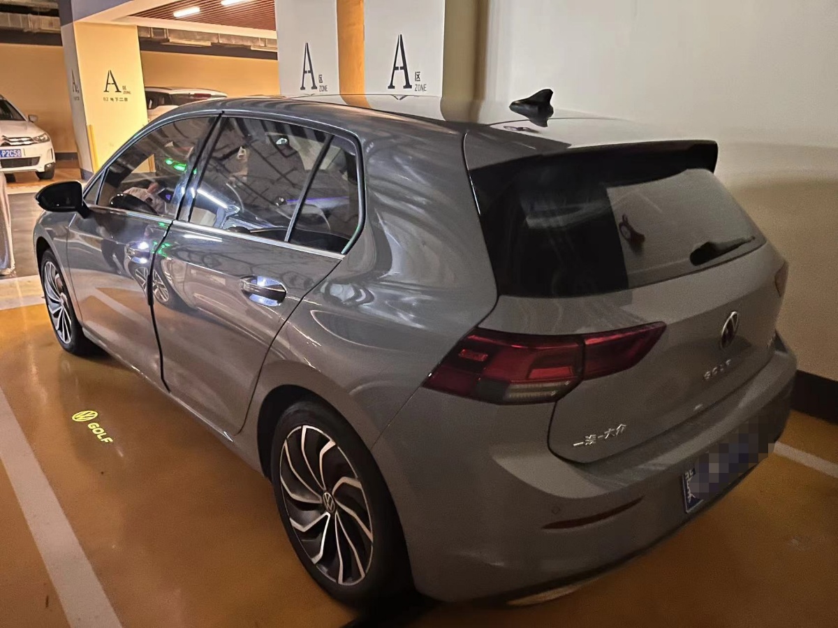 Volkswagen Golf 2021 car image #6